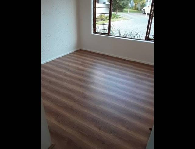 2 BEDROOM PROPERTY TO RENT IN PINESLOPES